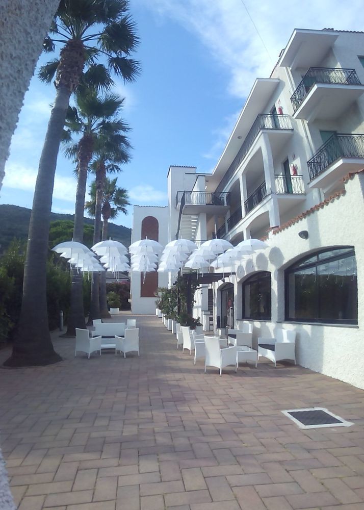 Hotel Riviera Pietra Ligure Bagian luar foto