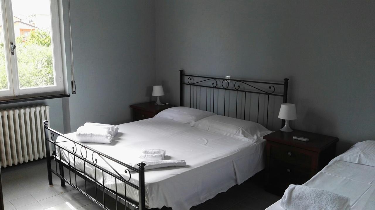 Hotel Riviera Pietra Ligure Bagian luar foto